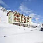 Interalpen 4* Изолачча