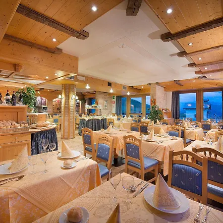 Interalpen Hotel 4*
