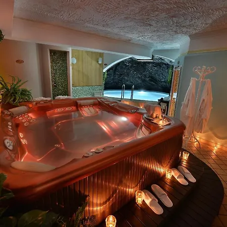 Interalpen Hotel 4*